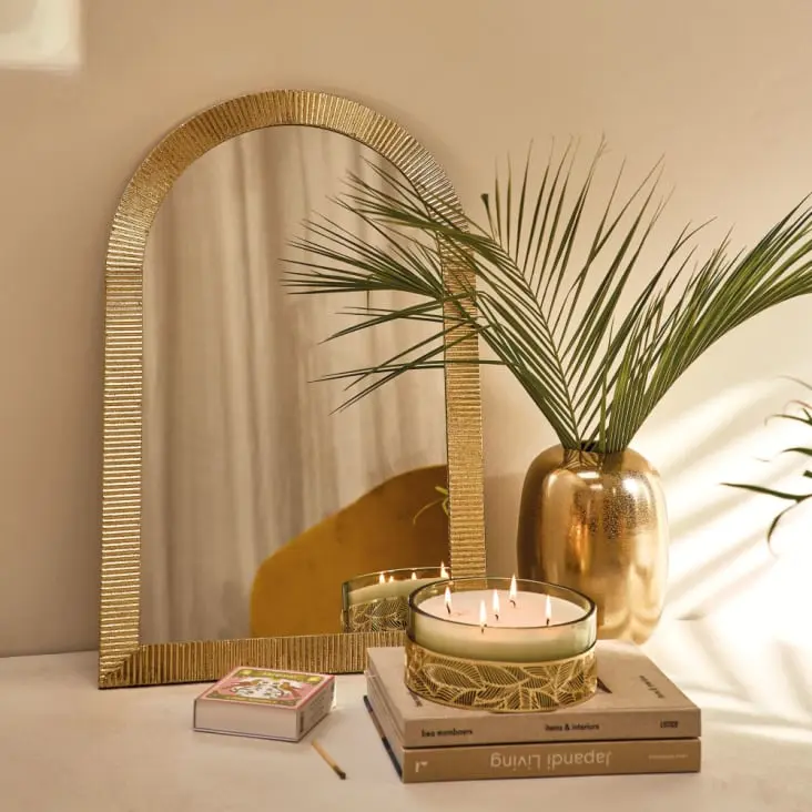 Vase en aluminium laiton doré H23 ASWAN | Maisons du Monde