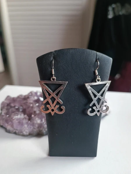 Boucles d'oreilles gothique neuves
