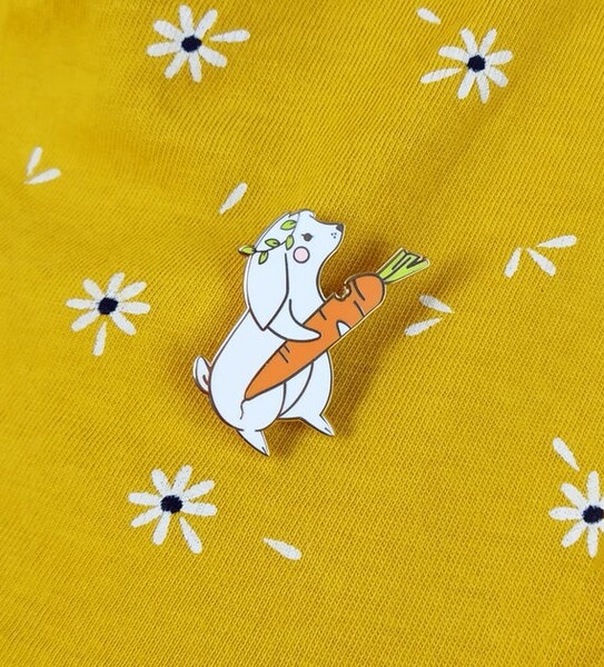 Lapin blanc - broche émaillée - Rabbit Enamel Pin - broche - pin en émail - épingle - pin&#39;s - lapel pin - cadeau de Pâques