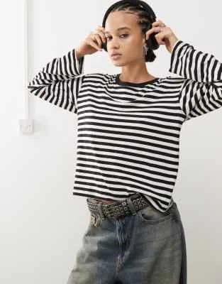 Monki - Top rayé à manches longues - Blanc cassé et noir