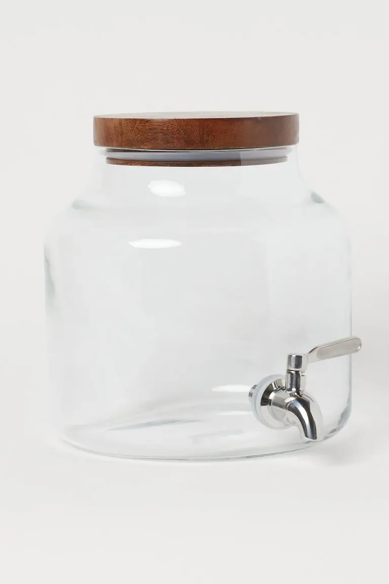Fontaine en verre avec robinet