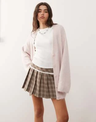 Monki - Gilet oversize en maille duveteuse - Rose clair