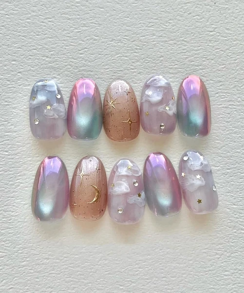 Ongles ombrés oeil de chat étoilés : faux ongles en gel acrylique peints à la main