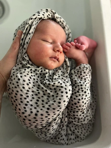 Thalasso Bain Bébé/ Thérapeutique Bain Bébé/ Bain de Sonia – Baby Bloom Annecy