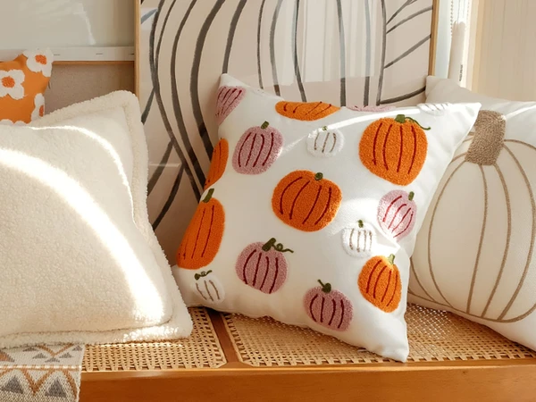 Coussin citrouille amusante, Housse de coussin fait main, Taie d'oreiller décorative citrouille d'Halloween, Citrouilles colorées, Broderie au poinçon