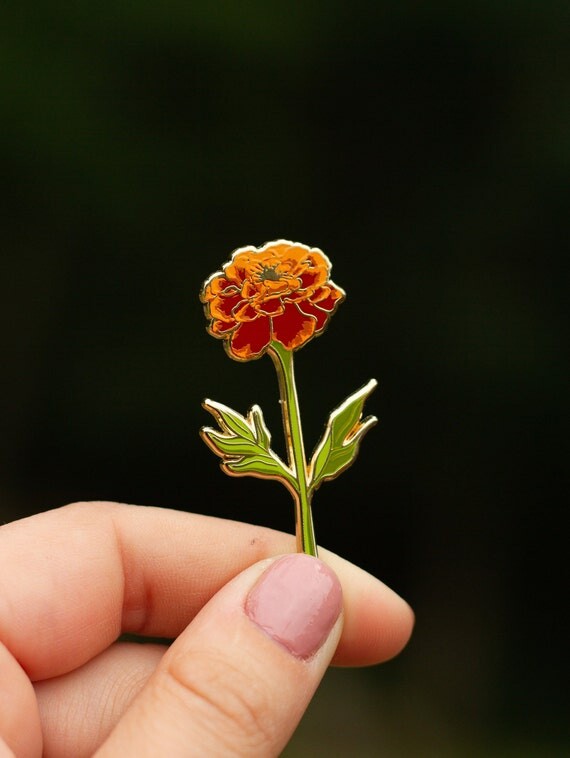 Épingle en émail de souci, Cadeau de souci, Épingle d’amour de fleurs, Badge de souci, Épingle de broche de souci, Accessoire botanique, Épingle à sac à dos