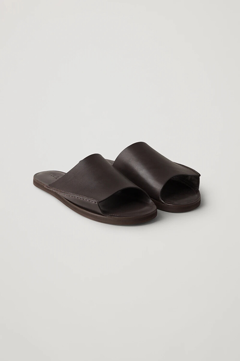 LEATHER SLIDERS - Dark brown - Shoes - COS FR