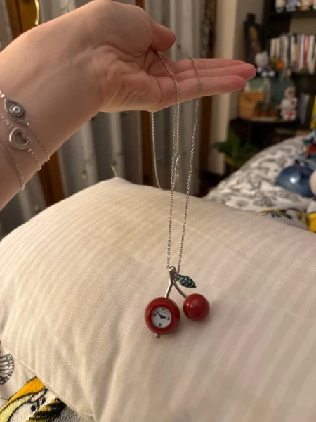 Collana lunga con pendente orologio ciliegie Marc by Marc Jacobs