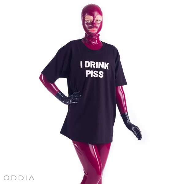 T-shirt avec l'inscription I DRINK PISS