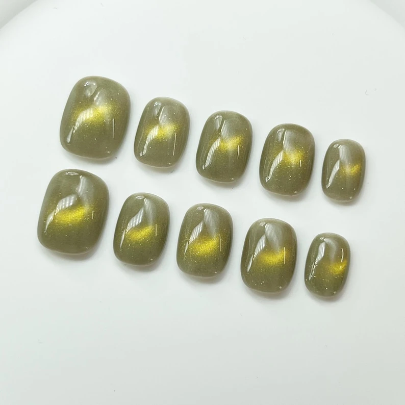 Ongles en gel yeux de chat or vert | Appuyez sur Nail | Ongles 100% faits à la main | Art des ongles | Faux ongles | Ongles ronds courts, moyens et