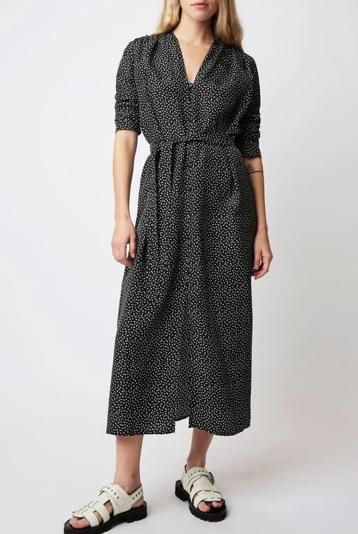 Robe Roseanna