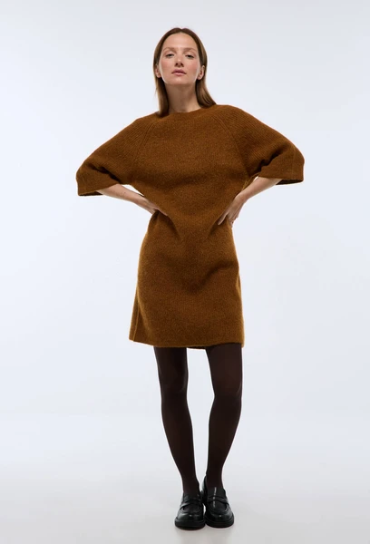 Robe manches courtes en maille contenant de l'alpaca