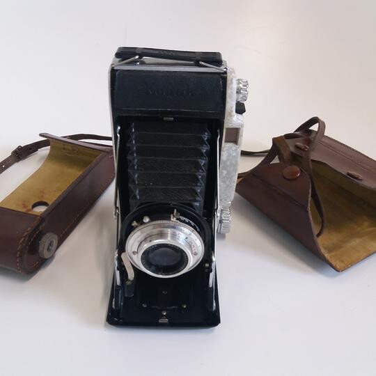 Appareil photo Kodak modèle B31 vintage - fabriqué en France