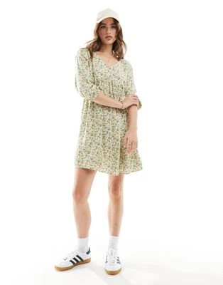 JDY - Robe babydoll courte à petites fleurs avec col V - Vert | ASOS