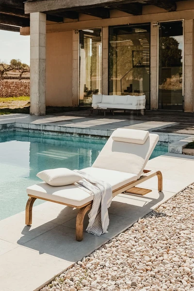 Bain de soleil inclinable en bois d'acacia de Dubai