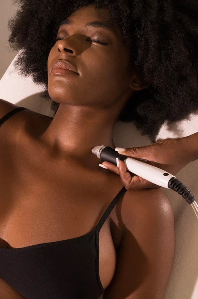 AquaFacial Visage + diagnostic de peau - 30 min - 1 séance