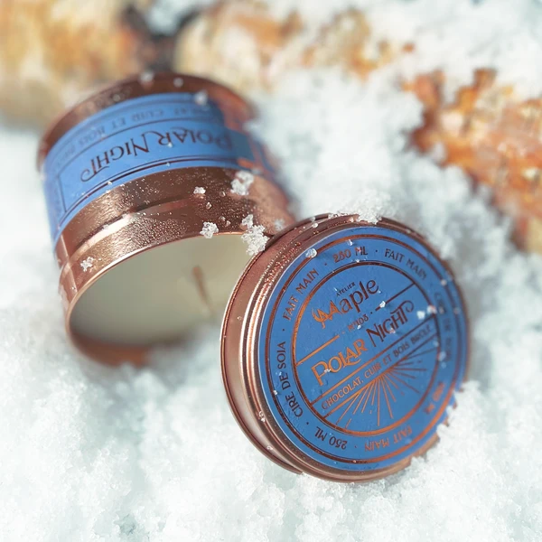 Bougie POLAR NIGHT - Chocolat, Cuir et Bois brûlé