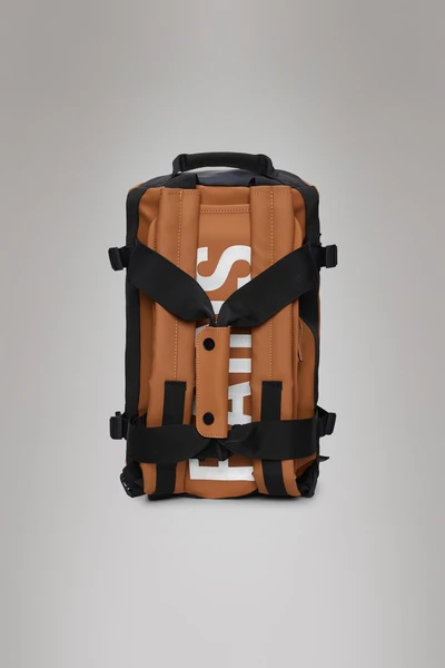 Rains® Texel Duffel Bag Mini en Rust pour 120€ | Livraison Gratuite