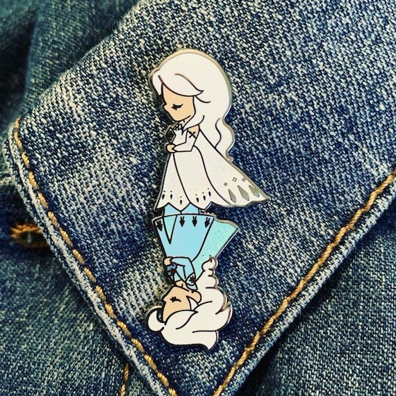Snow Queen Hard Émail Flip Pin