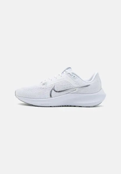 W NIKE AIR ZOOM PEGASUS 40 - Chaussures de running neutres - white/metallic silver/pure platinum