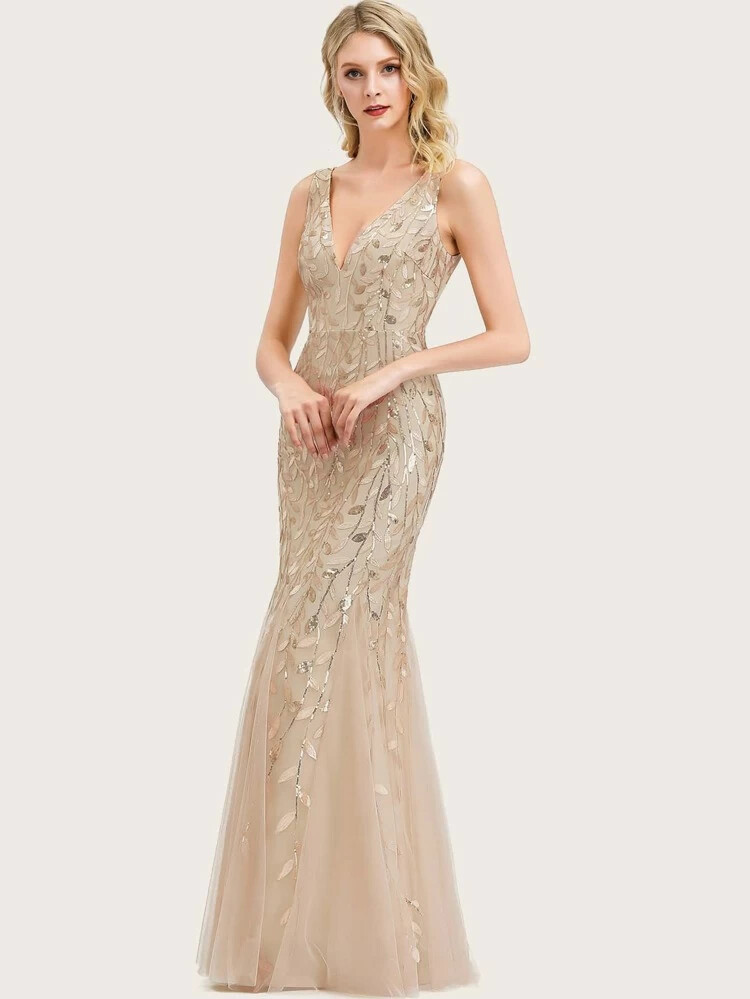 Robe de bal à sequins à godet