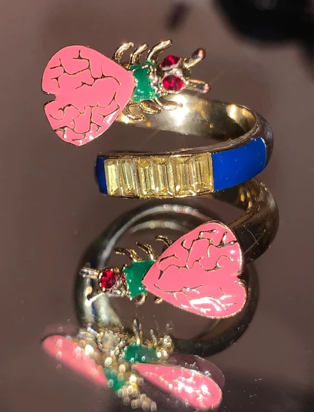 Anillo dorado doble de Bimba y Lola