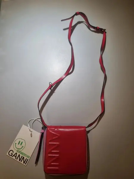 Pochette Ganni