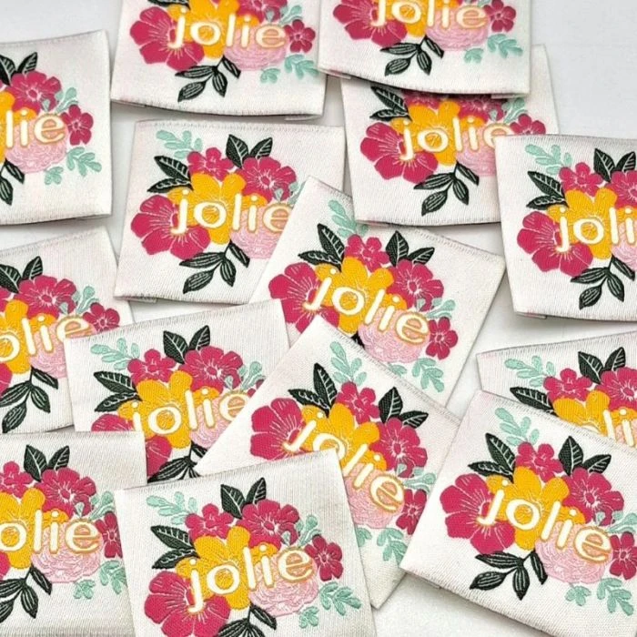 Étiquette à coudre "Jolie" – Customisation textile