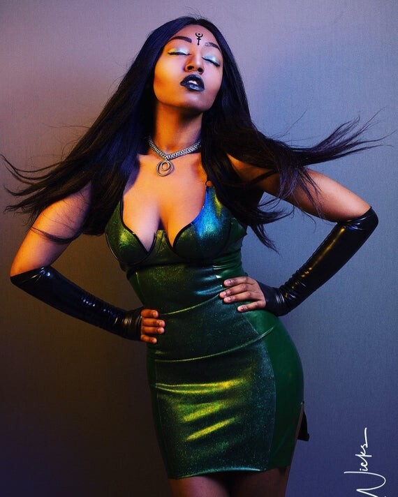 Curvy cup latex dress with glitter-mesh panel