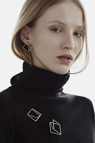 RIGHT LINE | boucles d'oreilles