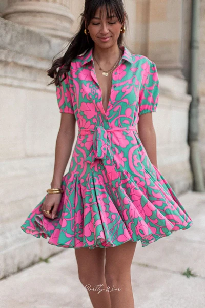 Robe courte manches courtes fluide