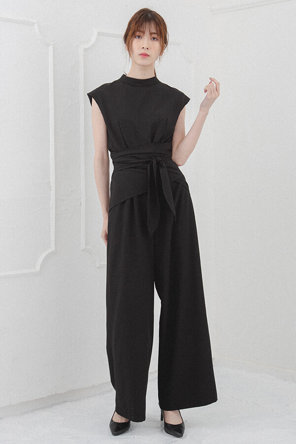 Mock Neck All In One -BLK-