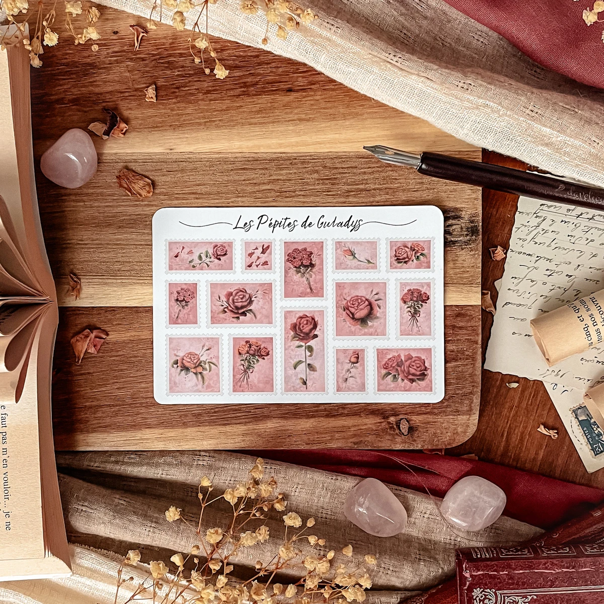 Petite planche de stickers timbres Roses