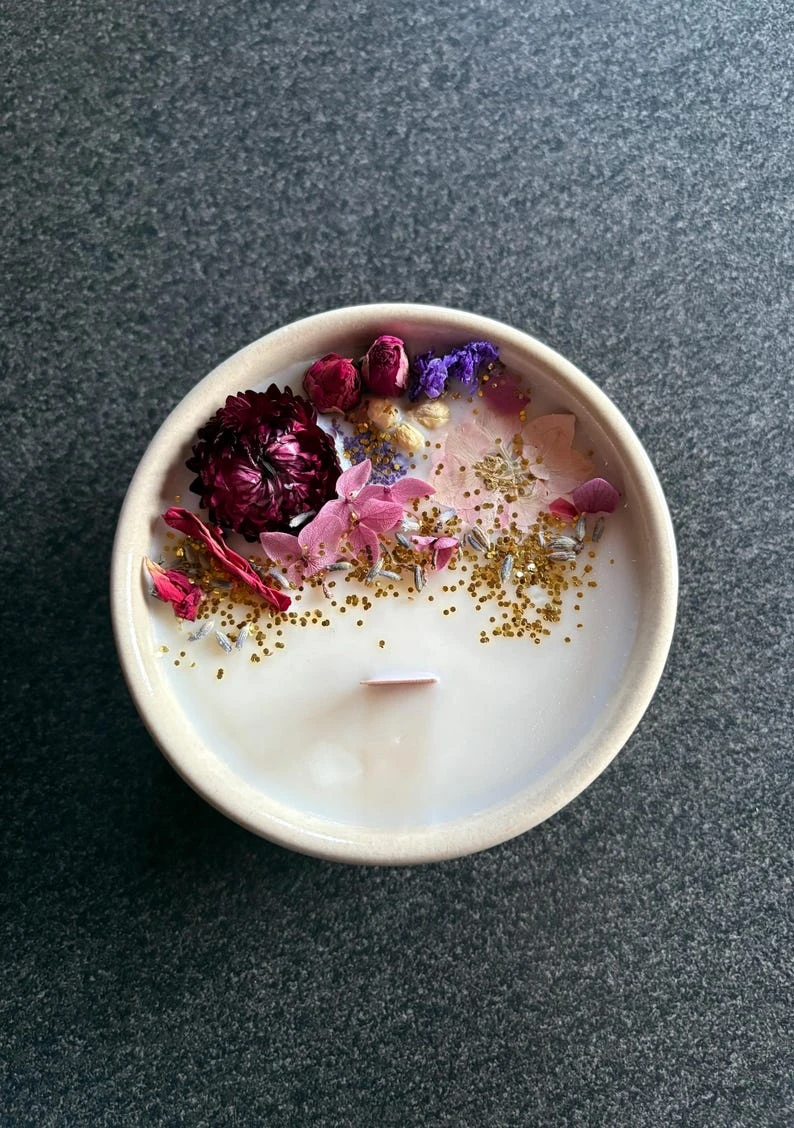 Bougie fleurie et parfumée 