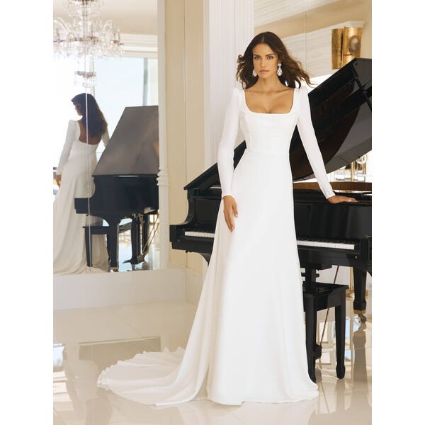BETSY | Robe de mariée évasée avec décolleté carré | Pronovias