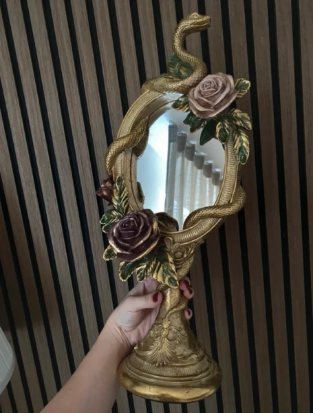 Goldener Spiegel Schlange Rosen
