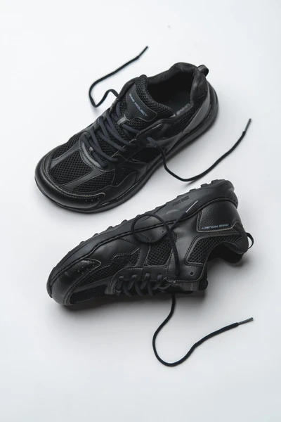 Barefoot Sneaker Retro Run Triple Black | OHNE PROJECT