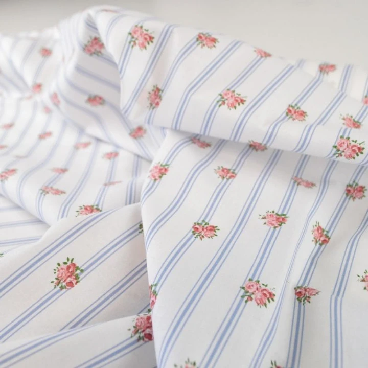 Tissu Batifolle en coton motif fleurs et rayures fond blanc - OEKO TEX