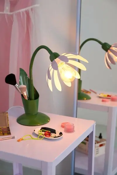 Lampe de travail fleur