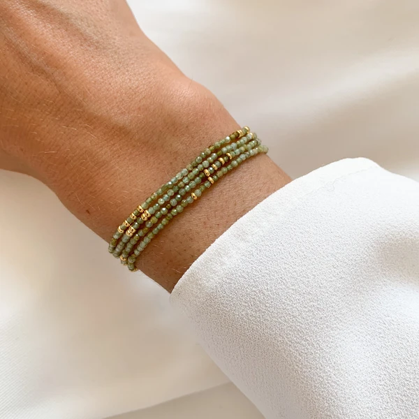Bracelet 4 rangs en perles vert clair en tsavorite – MEORA Paris