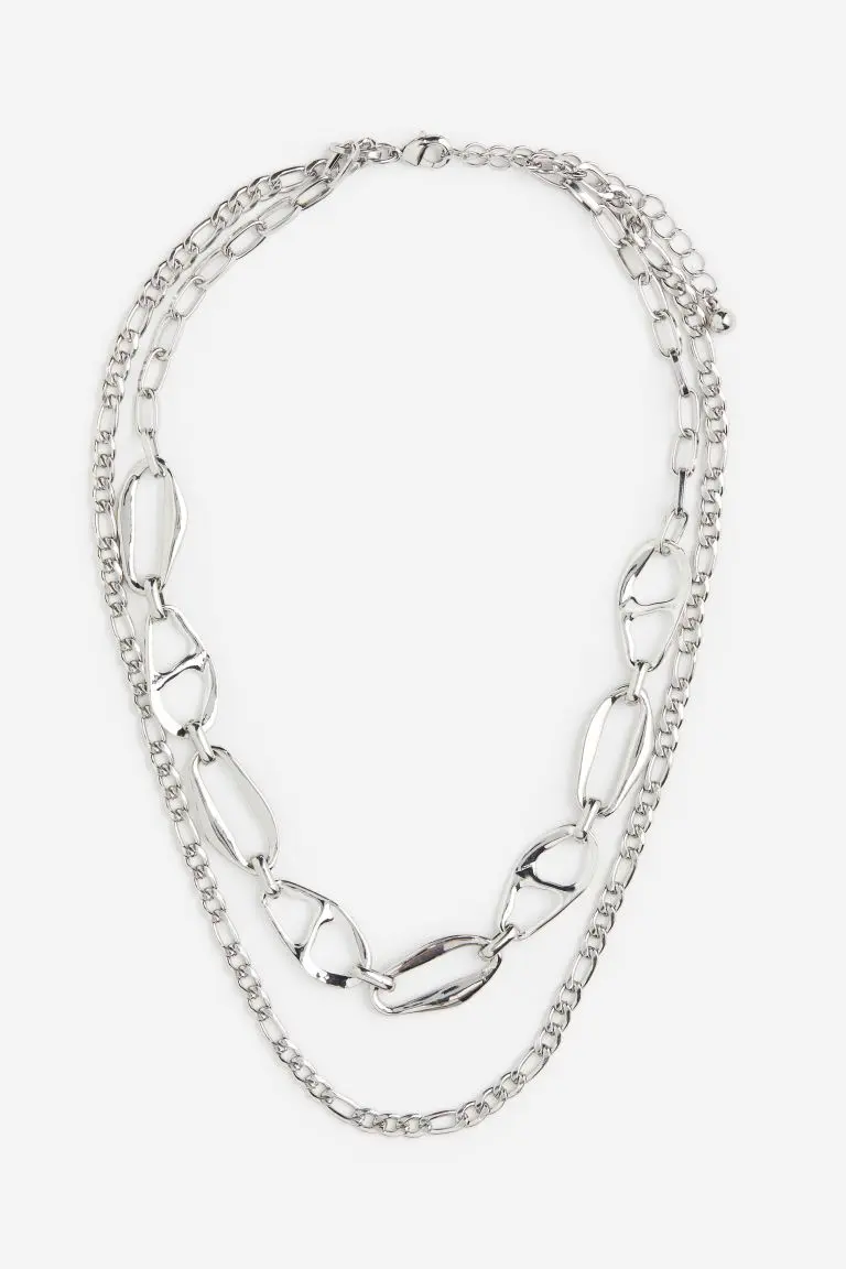 Collier court à deux rangs