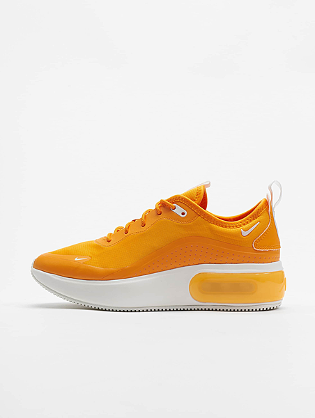 Nike Air Max Dia Sneakers Orange Peel/Summit White/Summit White