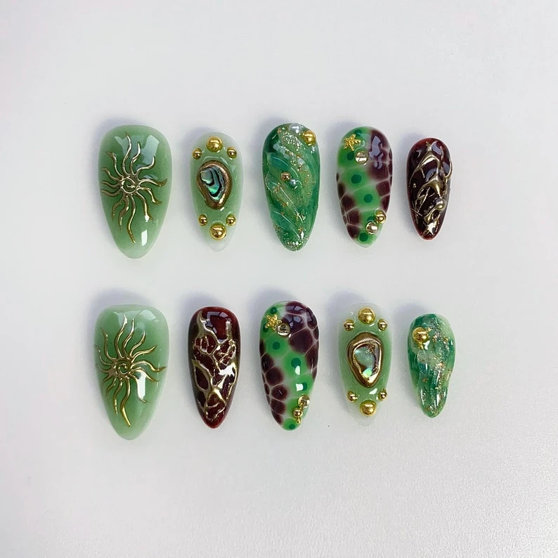 Ongles étoile soleil/presse verte Ongles courts en amande/or 3d chrome/ongles verts/ongles opale coquillage/clous de vacances/clous de vacances de