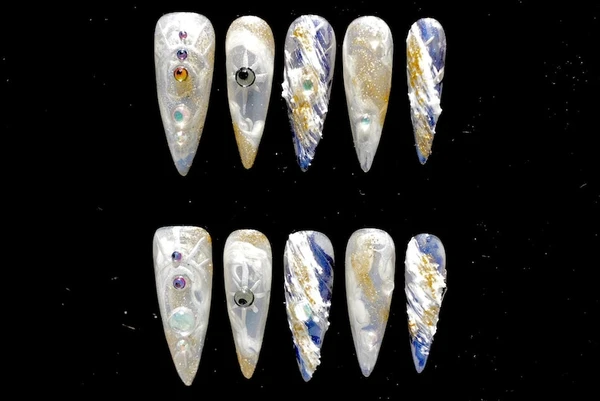 Presse Galaxy personnalisée faite main sur les ongles | Design cosmique en marbre blanc bleu or avec cristaux Aurora | Ensemble de luxe pour ongles