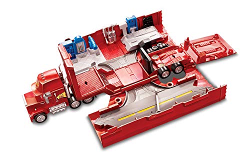 Disney Pixar Cars véhicule Camion Transporteur Mack rouge avec différentes  zones de jeu pour voitures, jouet pour enfant, FTT93