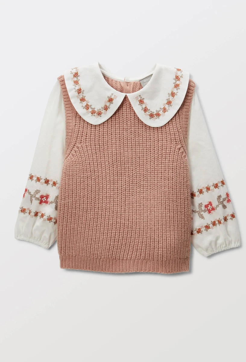 Pull 2 en 1 sans manches avec blouse brodée