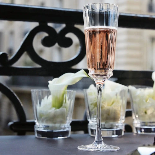 Des Flûtes à champagne lol