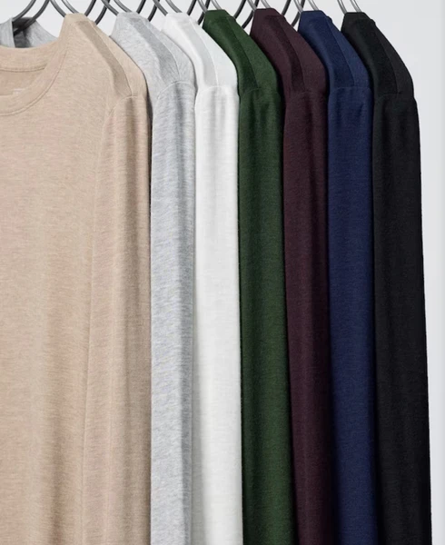 — uniqlo, t-shirt manches longues heattech (noir/nude M)