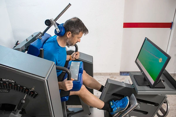 Dolor lumbar crónico tratamiento en Valencia | Medical Exercise