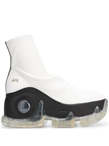 Air Revive Xtra sneakers